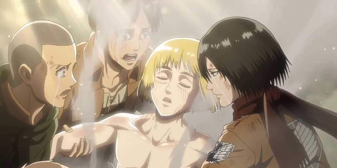 Armin retorna como o Titã Colossal em Attack on Titan