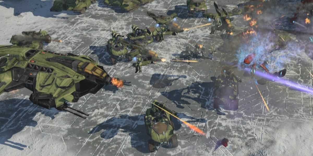 a battle unfolding in halo wars