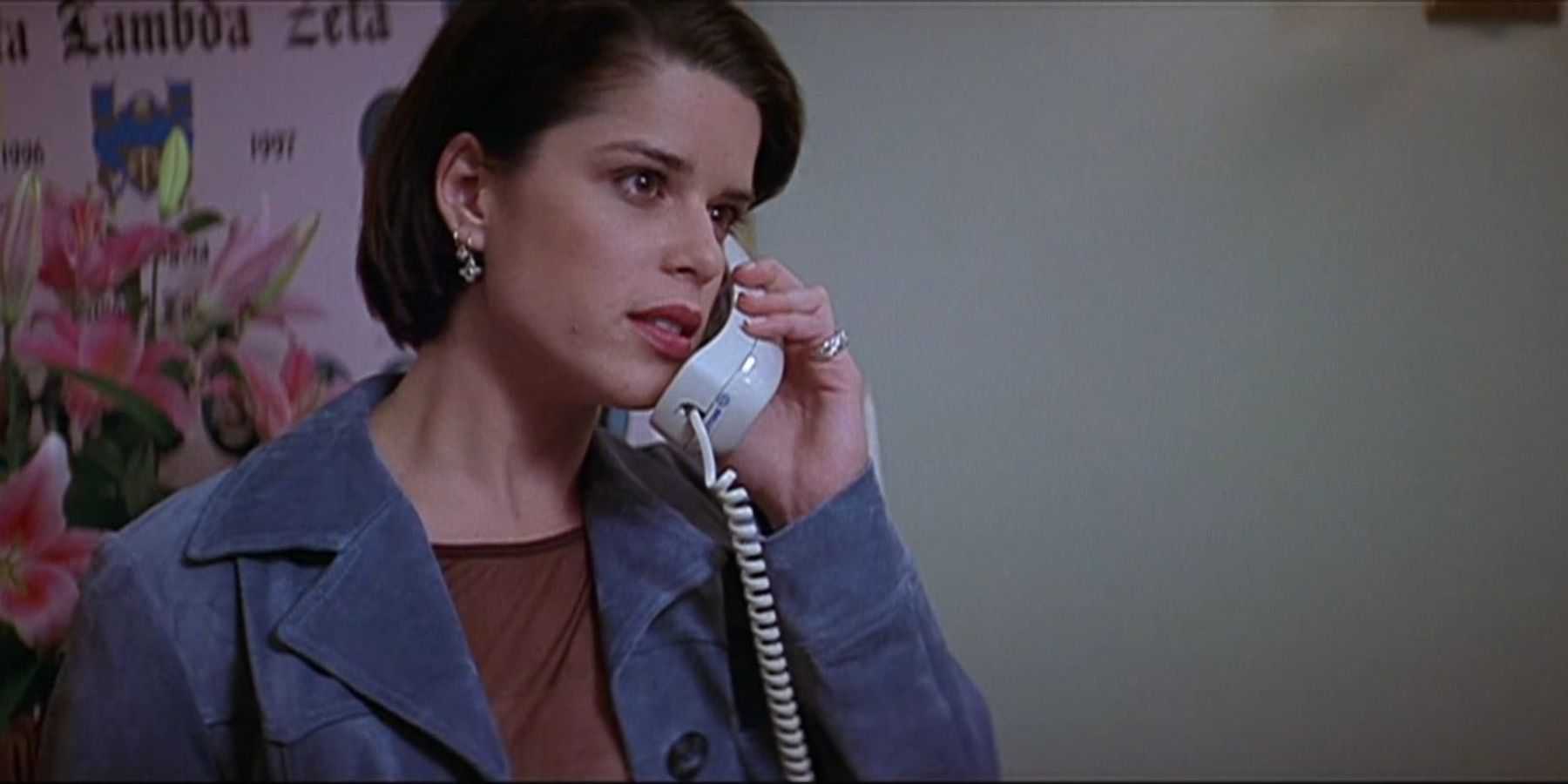 Sidney Prescott talking on the phone in Scream 2