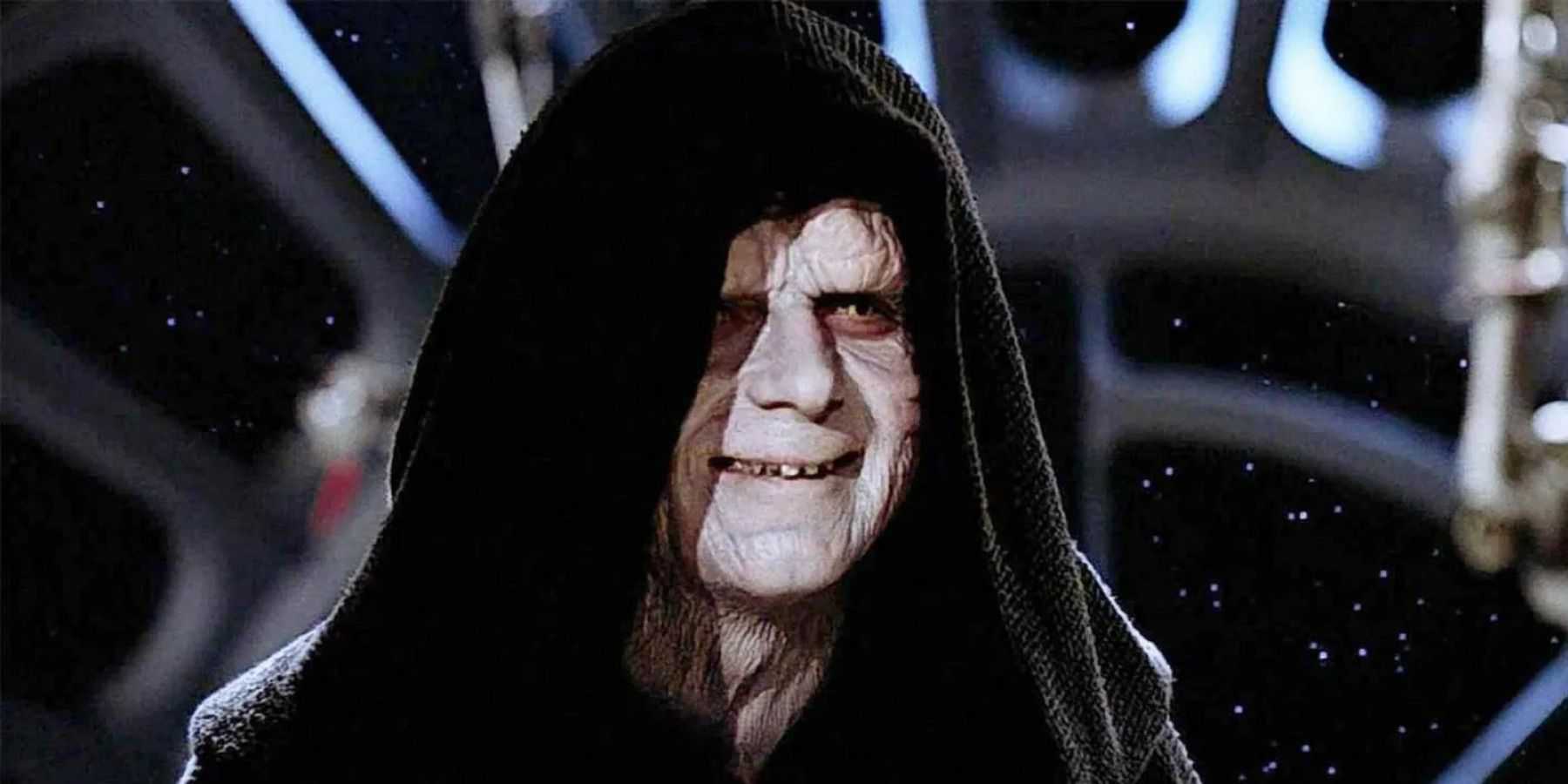 Darth Sidious Sheev Palpatine de perto com capuz