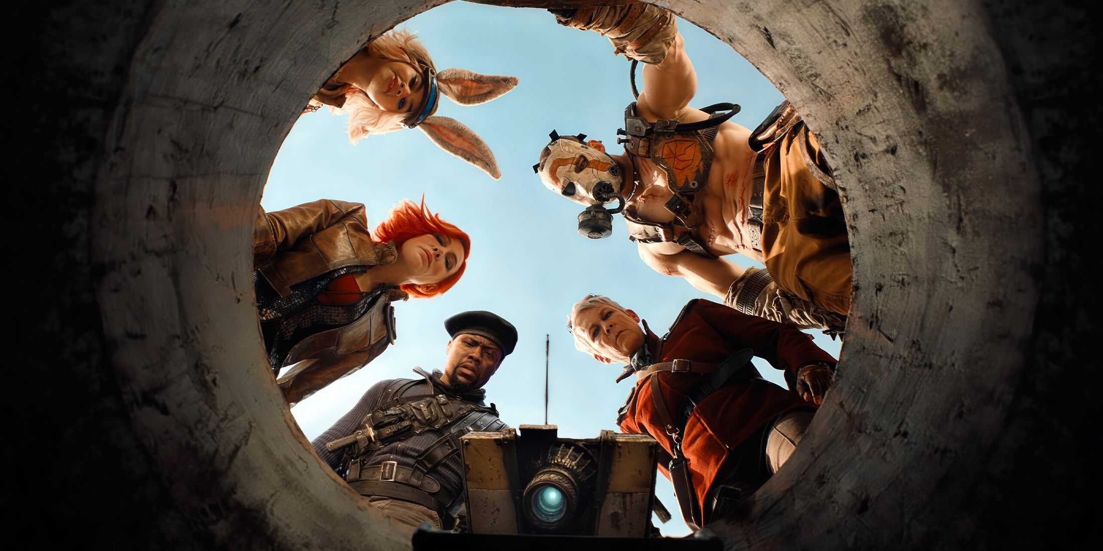 Borderlands film cast looking in a vault