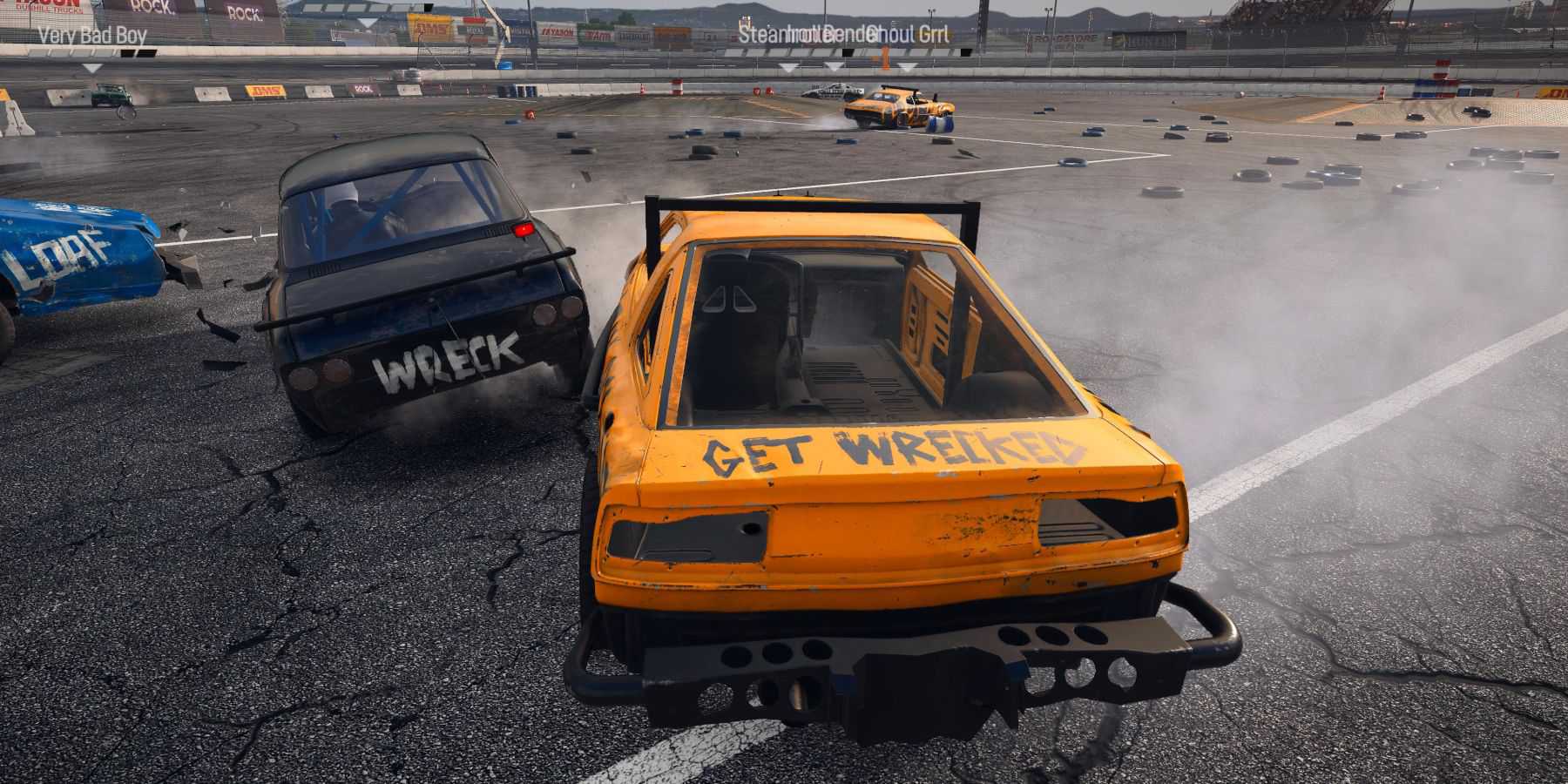 Wreckfest car battle in destruction derby